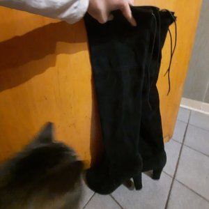 Vegan Suede Black Knee-high heeled Boots (size 7)